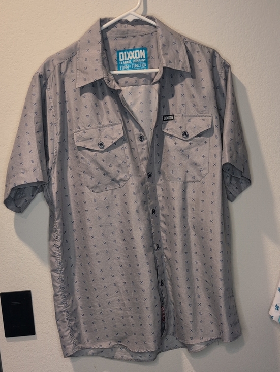 DIXXON Other - DIXXON Light Gray Short-Sleeve Button-Up Shirt with Subtle Blue Pattern